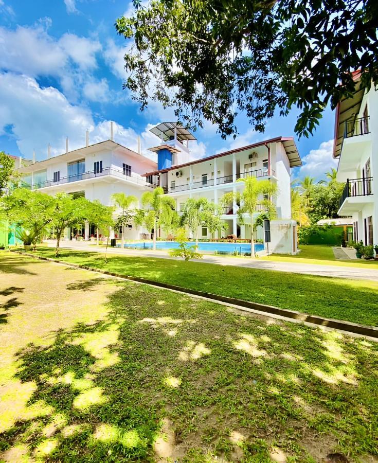 Hotel Summer Haven Polonnaruwa Bagian luar foto